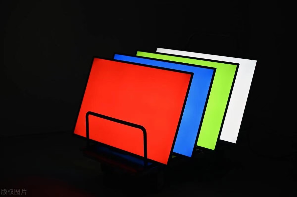 What Factors Affect the Lifespan of an LCD Screen?